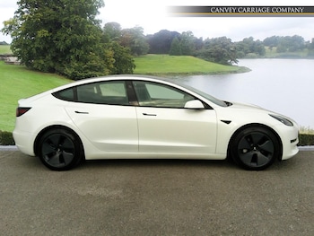 Used Tesla Model 3 2021 for sale - 76201152: Photo
