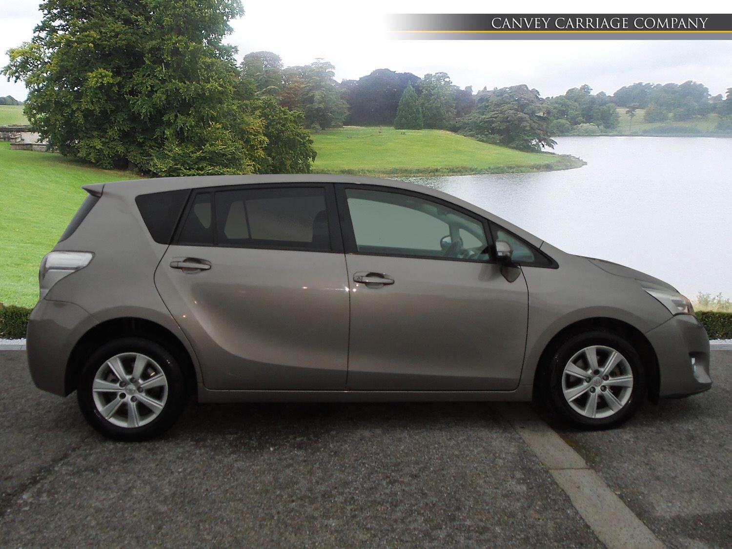 Used Toyota Verso 2015 for sale - 76913115: Photo 5