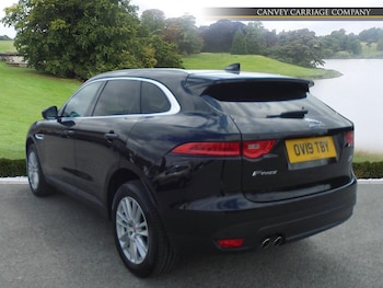 Used Jaguar F-Pace 2019 for sale - 78854619: Photo