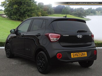 Used Hyundai i10 2017 for sale - 77696538: Photo