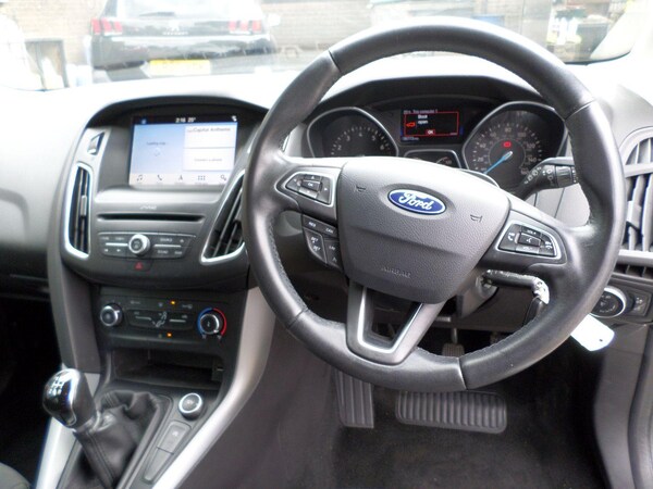 Used Ford Focus 2018 for sale - 75050898: Photo 12