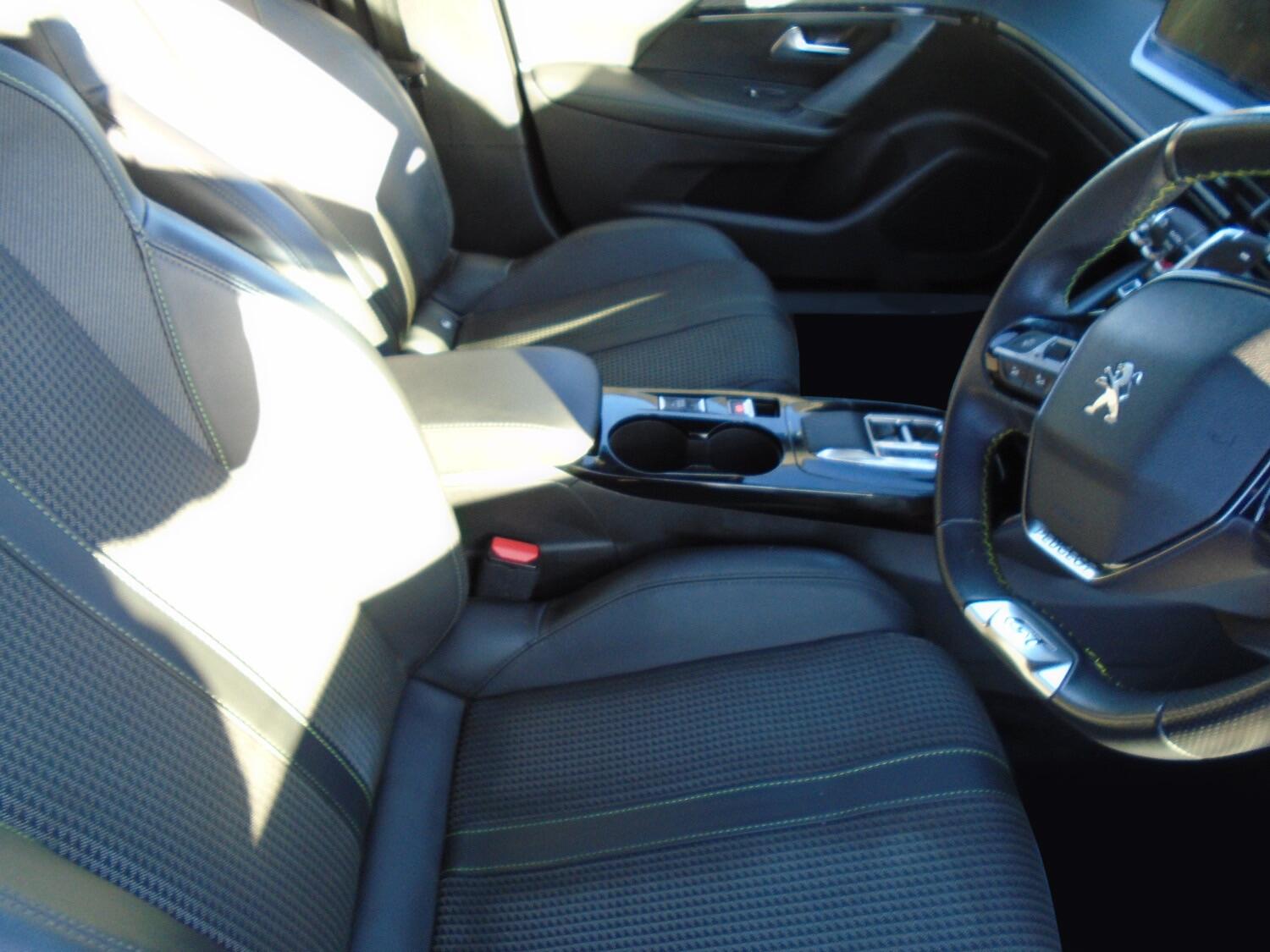 Used Peugeot 2008 2023 for sale - 76606856: Photo 8