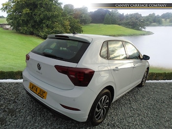 Used Volkswagen Polo 2024 for sale - 76993119: Photo