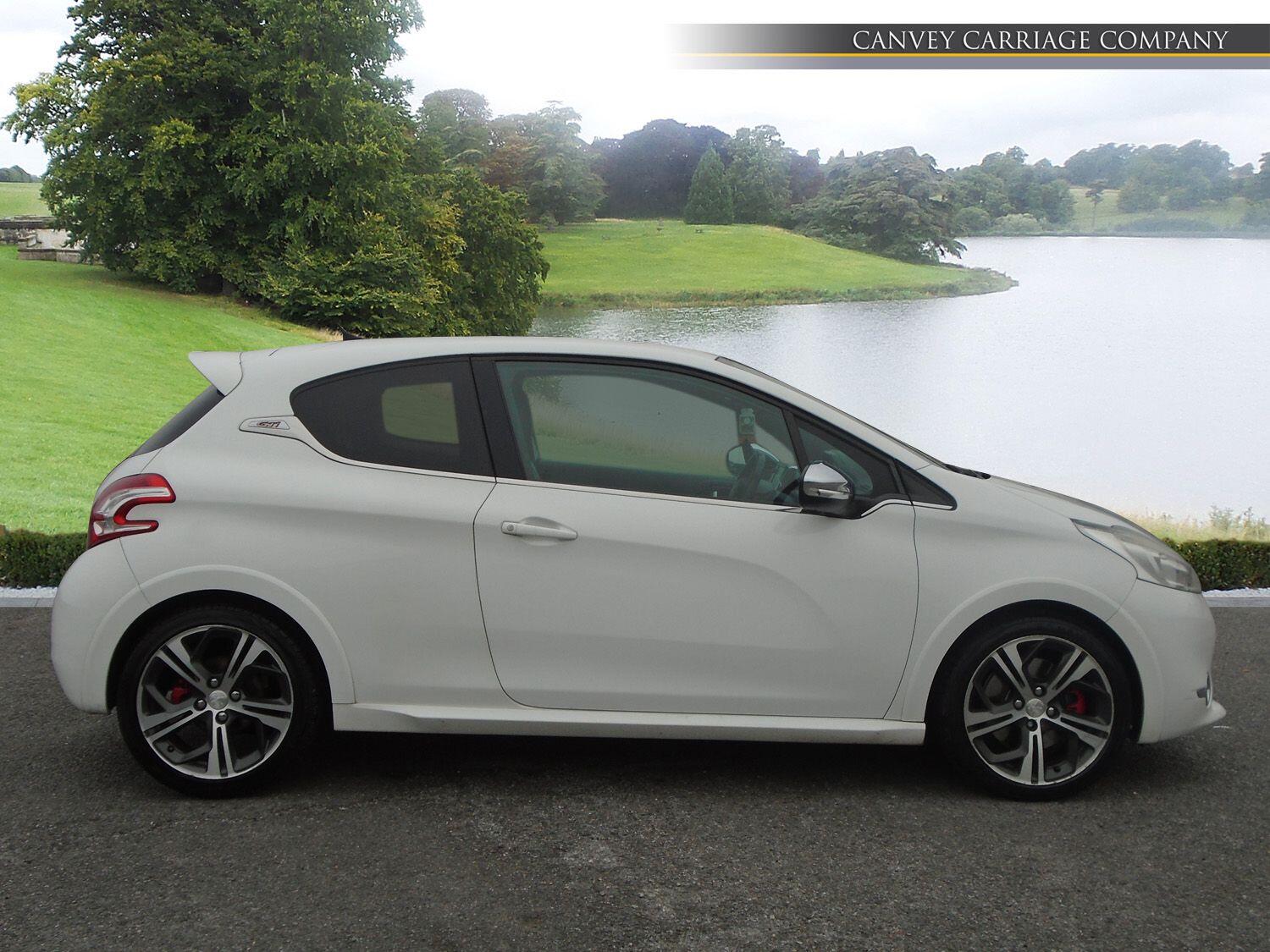 Used Peugeot 208 2014 for sale - 77768209: Photo 5