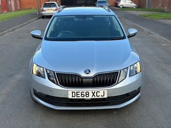 Used Skoda Octavia 2019 for sale - 77896765: Photo