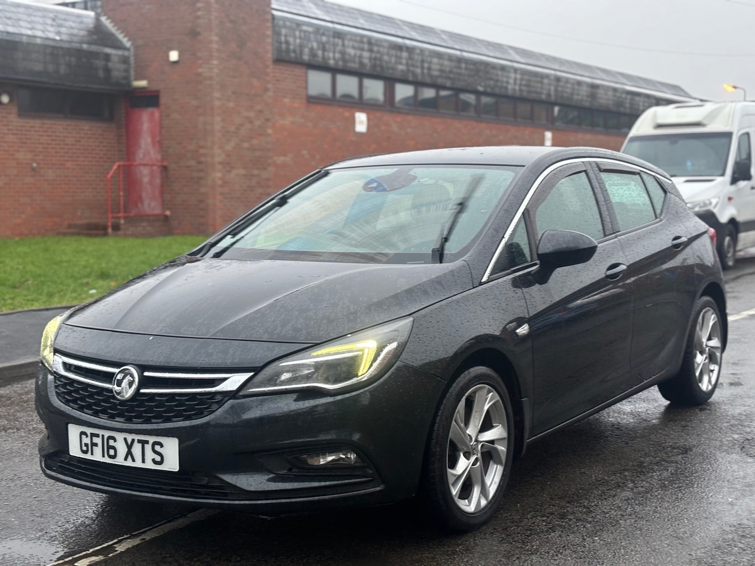 Used Vauxhall Astra 2016 for sale - 77138526: Photo 2
