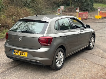 Used Volkswagen Polo 2018 for sale - 77807600: Photo