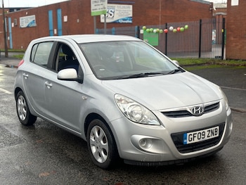 Used Hyundai i20 2009 for sale - 76854014: Photo
