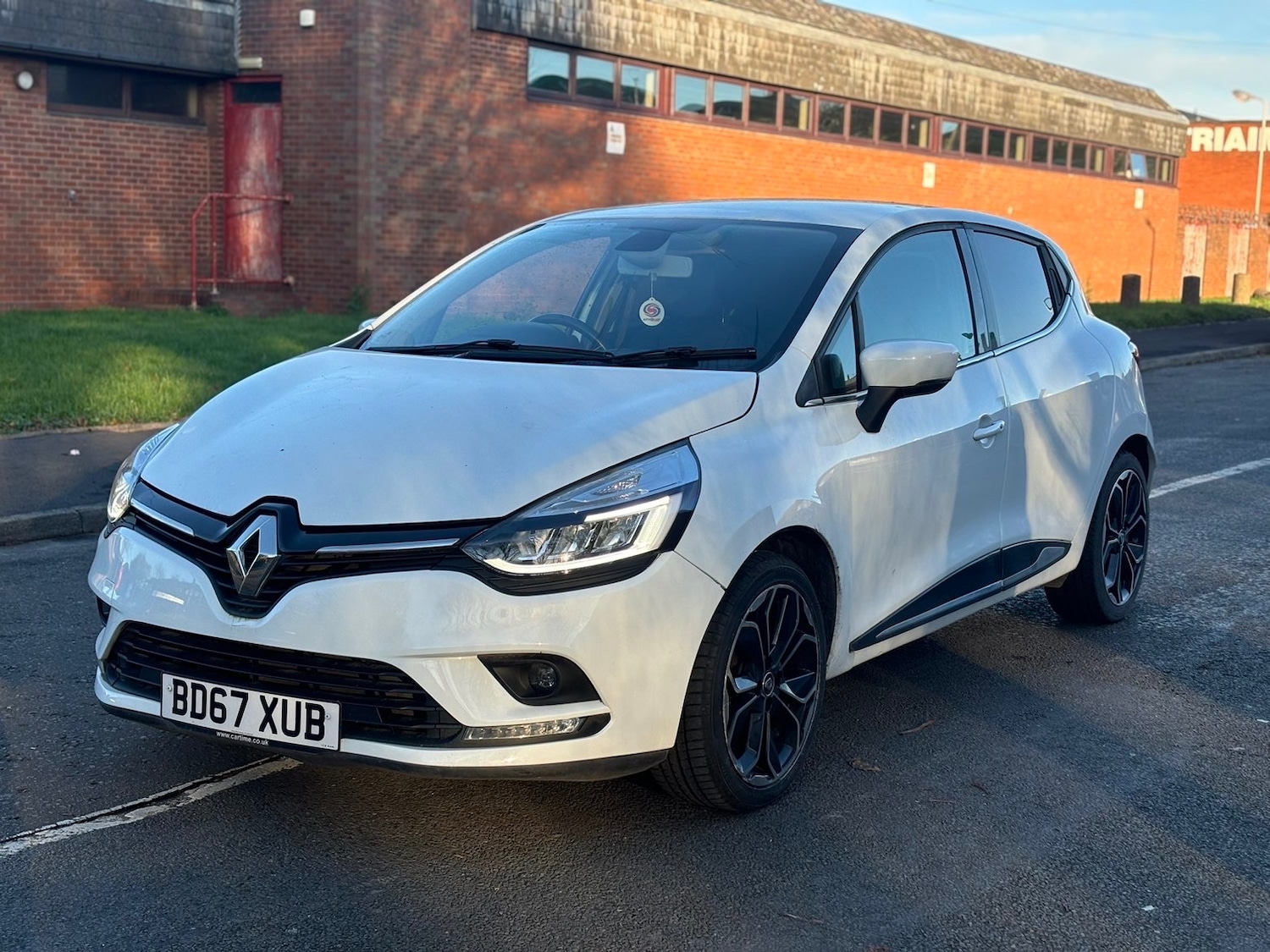 Used Renault Clio 2017 for sale - 76714099: Photo 3