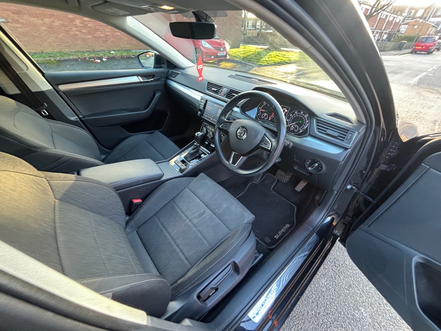 Used Skoda Superb 2017 for sale - 77897856: Photo 11