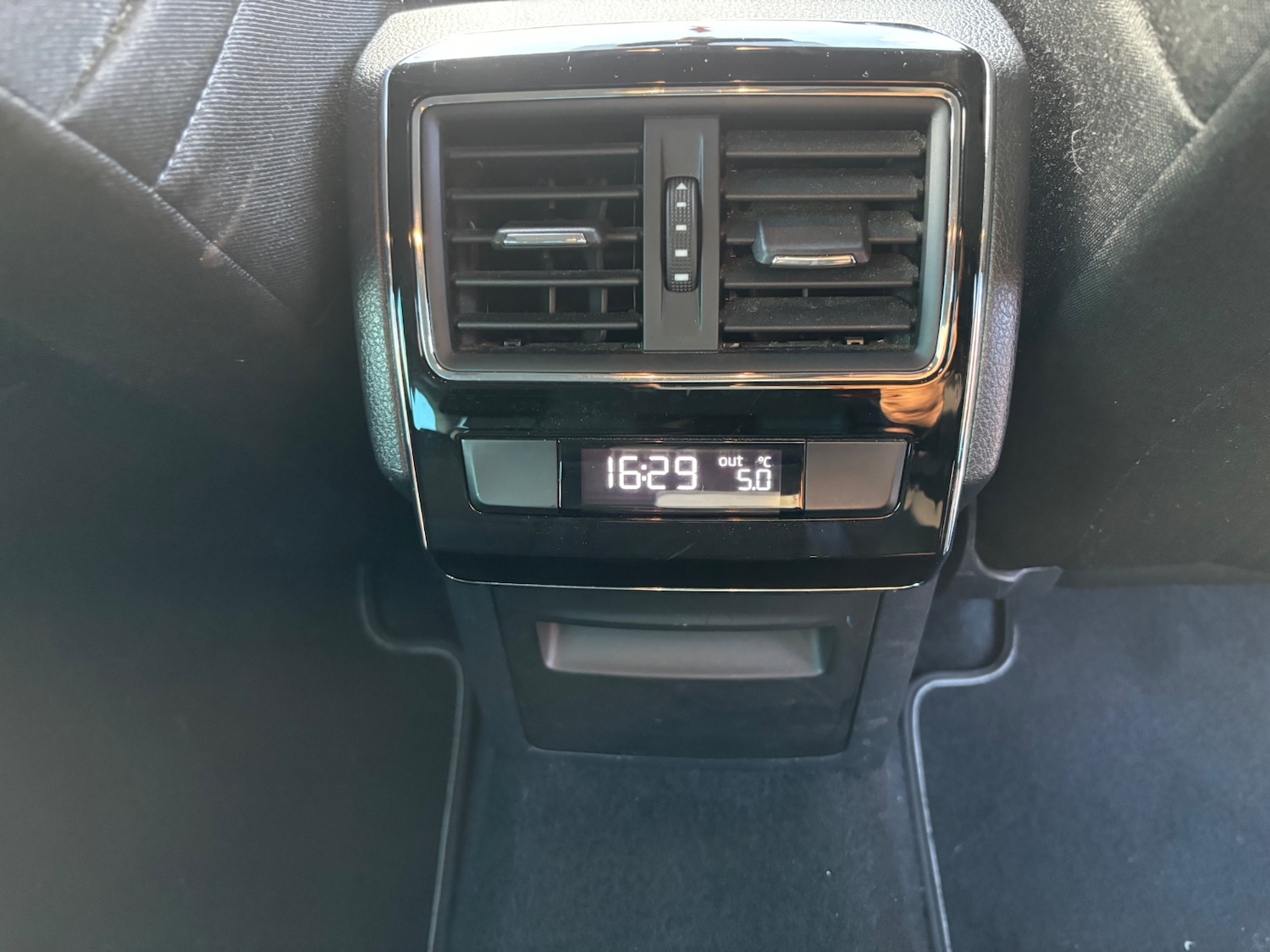 Used Skoda Superb 2017 for sale - 77897856: Photo 8