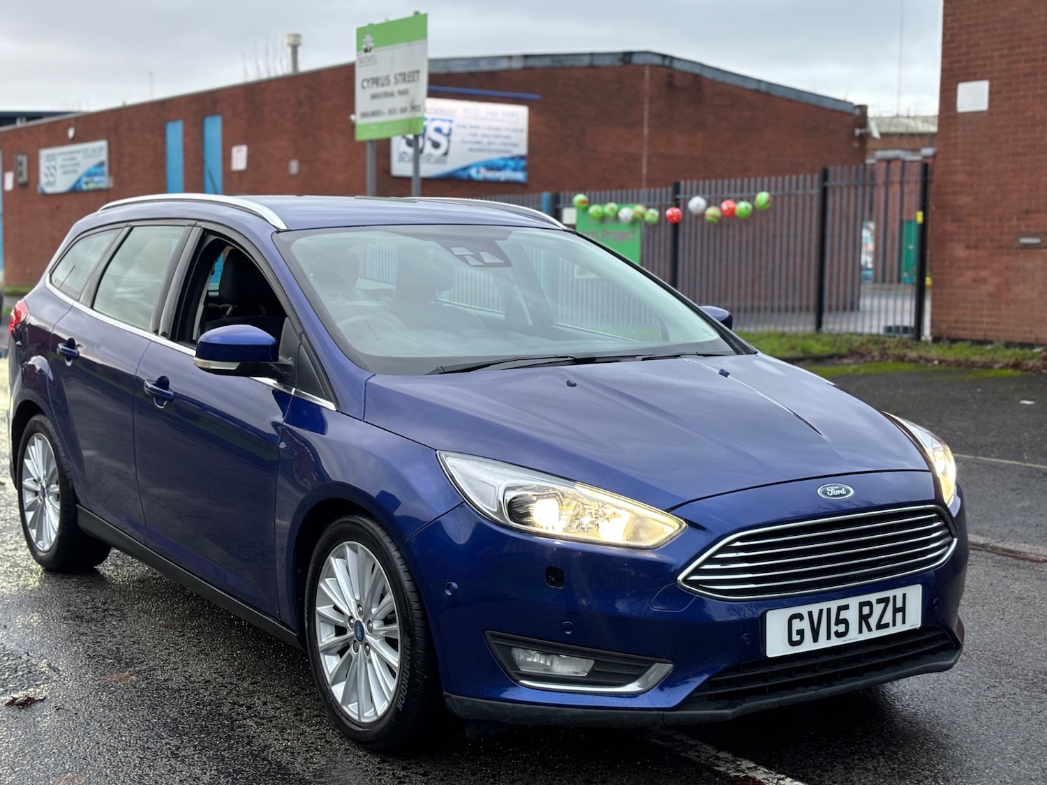 Used Ford Focus 2015 for sale - 76898186: Photo 1