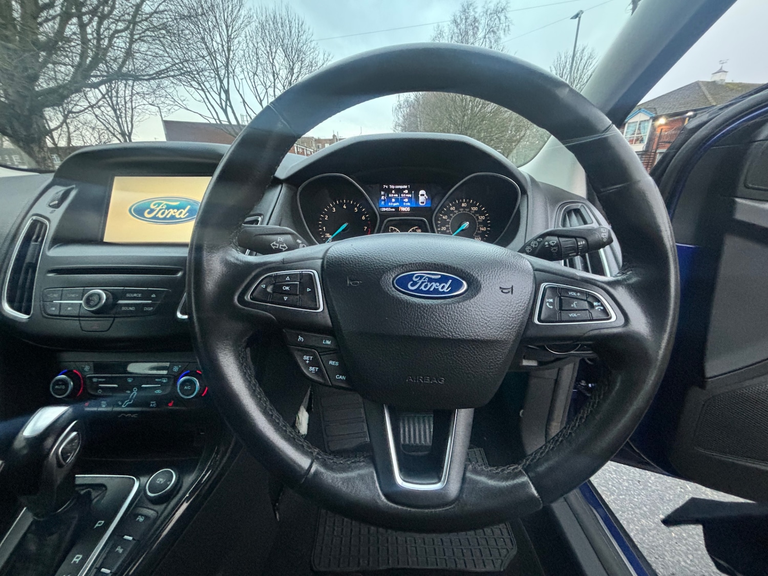 Used Ford Focus 2015 for sale - 76898186: Photo 10