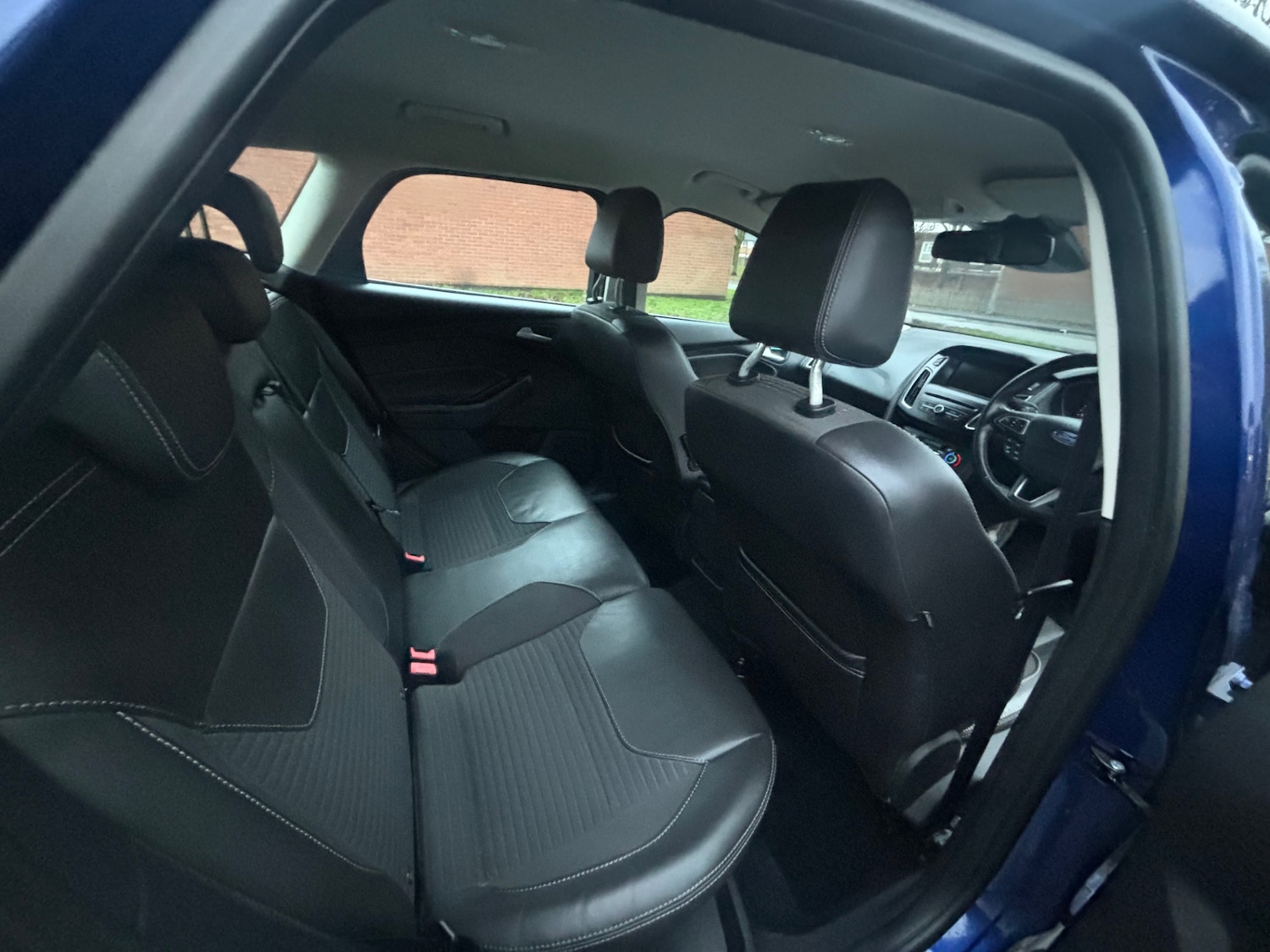 Used Ford Focus 2015 for sale - 76898186: Photo 16