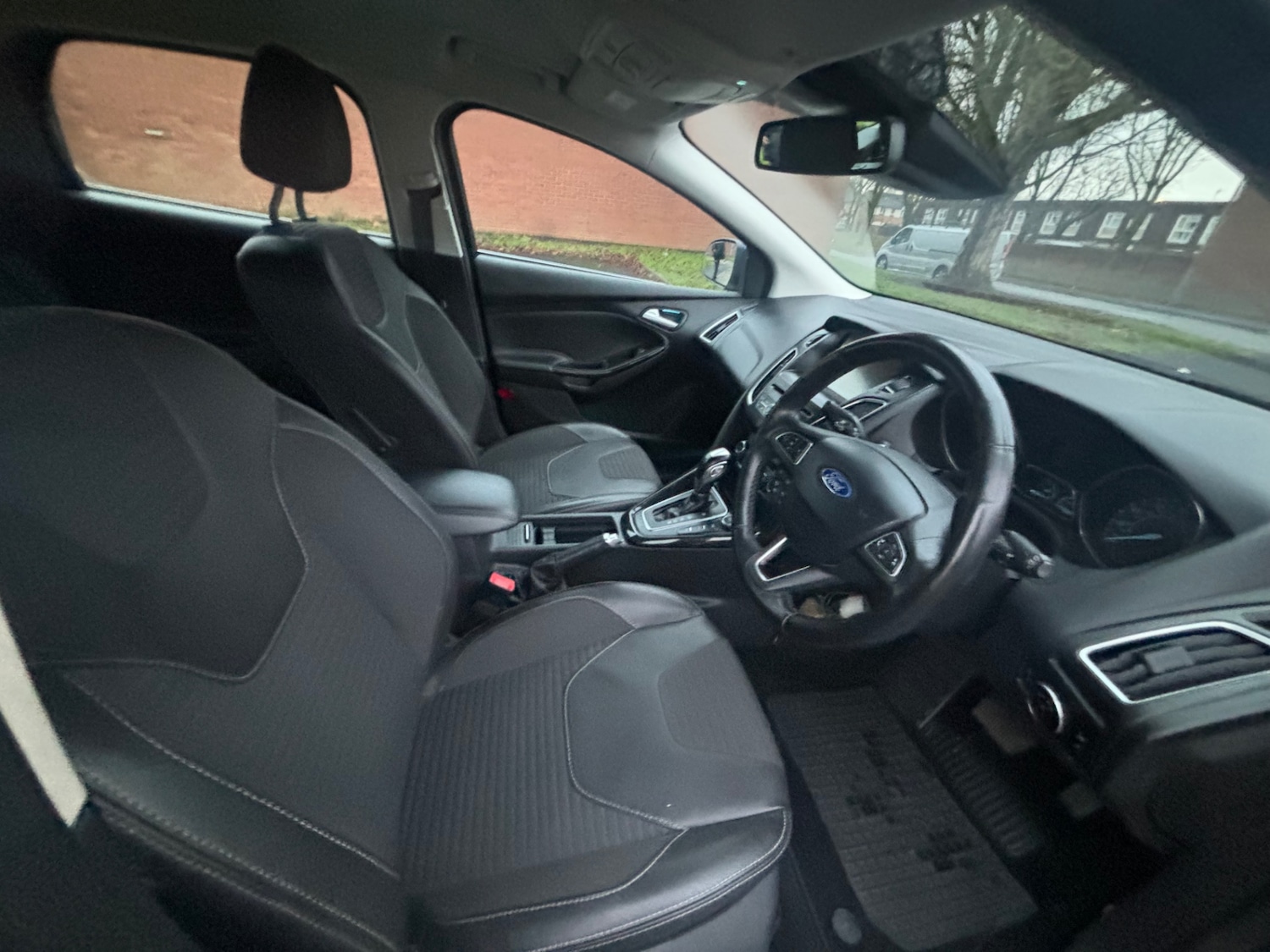 Used Ford Focus 2015 for sale - 76898186: Photo 8