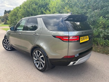 Used Land Rover Discovery 2018 for sale - 76029581: Photo