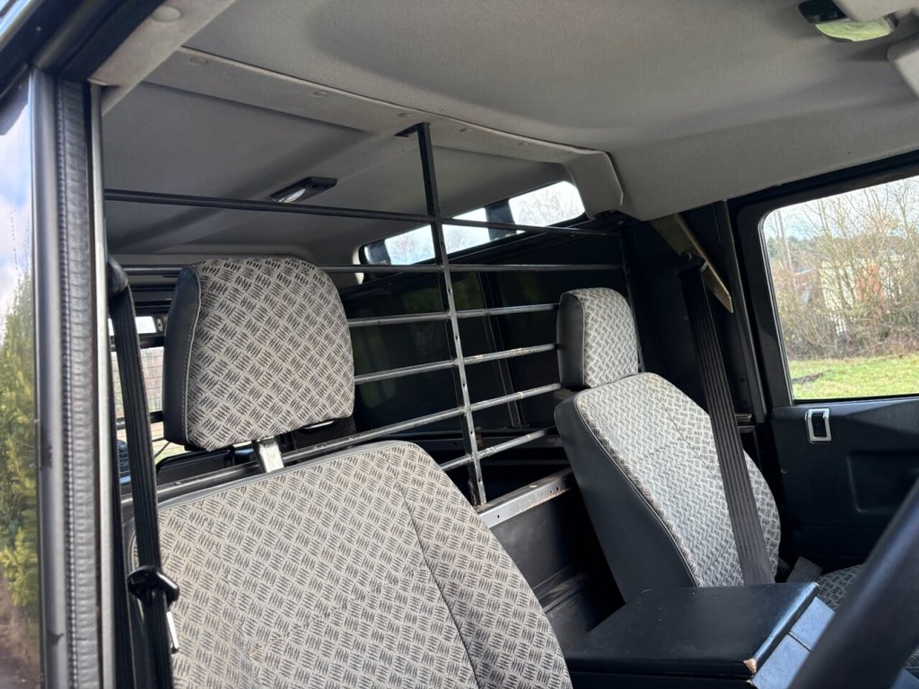 Used Land Rover Defender 2005 for sale - 77437199: Photo 10