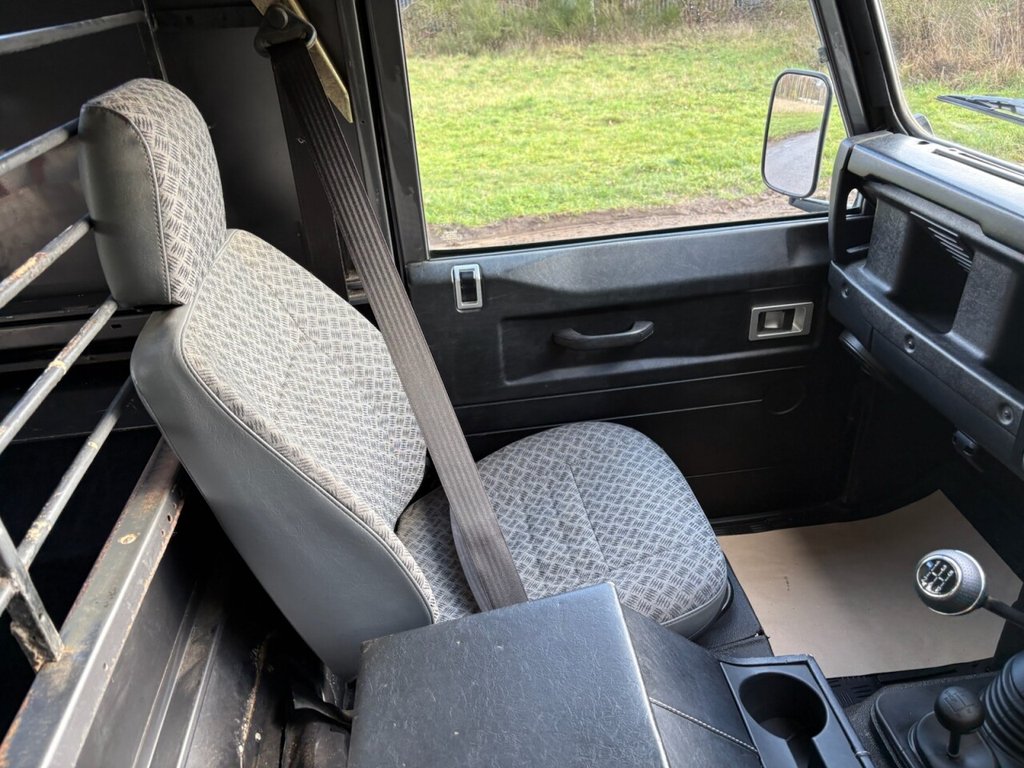 Used Land Rover Defender 2005 for sale - 77437199: Photo 12
