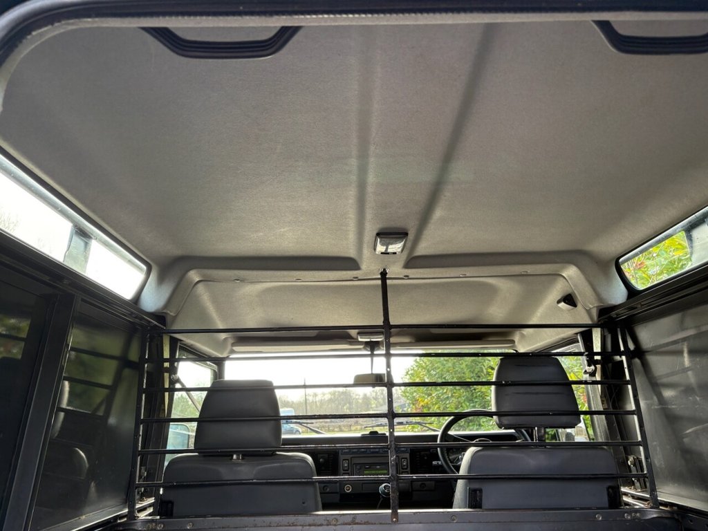 Used Land Rover Defender 2005 for sale - 77437199: Photo 17