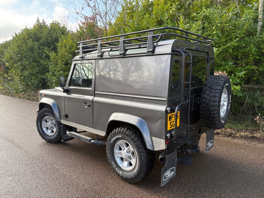 Used Land Rover Defender 2005 for sale - 77437199: Photo 4