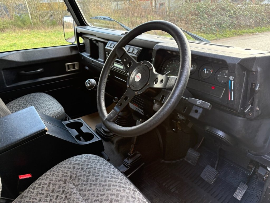 Used Land Rover Defender 2005 for sale - 77437199: Photo 8