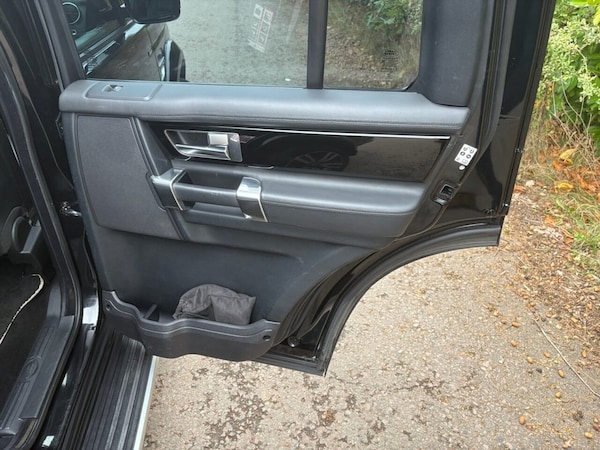 Used Land Rover Discovery 2014 for sale - 76279894: Photo 26