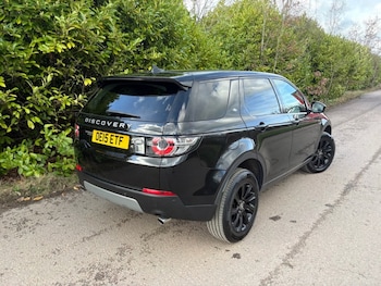 Used Land Rover Discovery Sport 2015 for sale - 77583627: Photo
