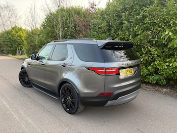 Used Land Rover Discovery 2017 for sale - 77748609: Photo