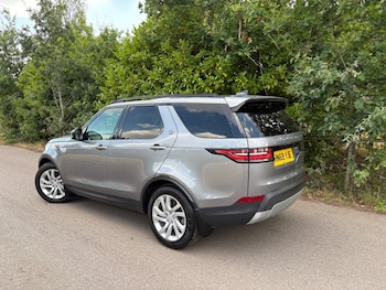 Used Land Rover Discovery 2019 for sale - 79345874: Photo