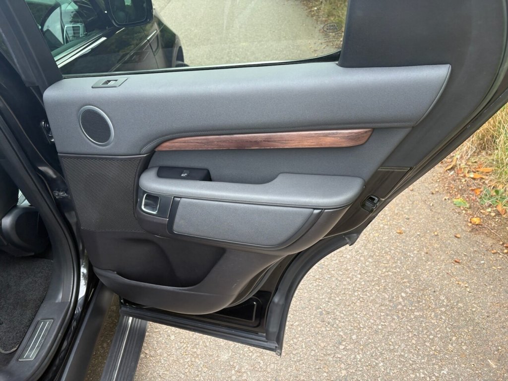 Used Land Rover Discovery 2019 for sale - 76119212: Photo 23