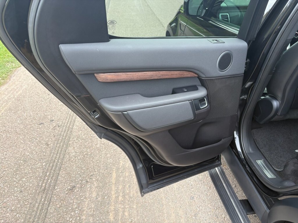 Used Land Rover Discovery 2019 for sale - 76119212: Photo 24