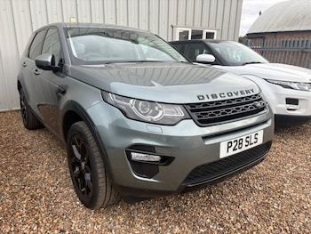Used Land Rover Discovery Sport 2015 for sale - 75703598: Photo