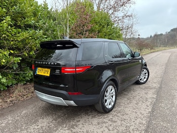 Used Land Rover Discovery 2017 for sale - 77212468: Photo