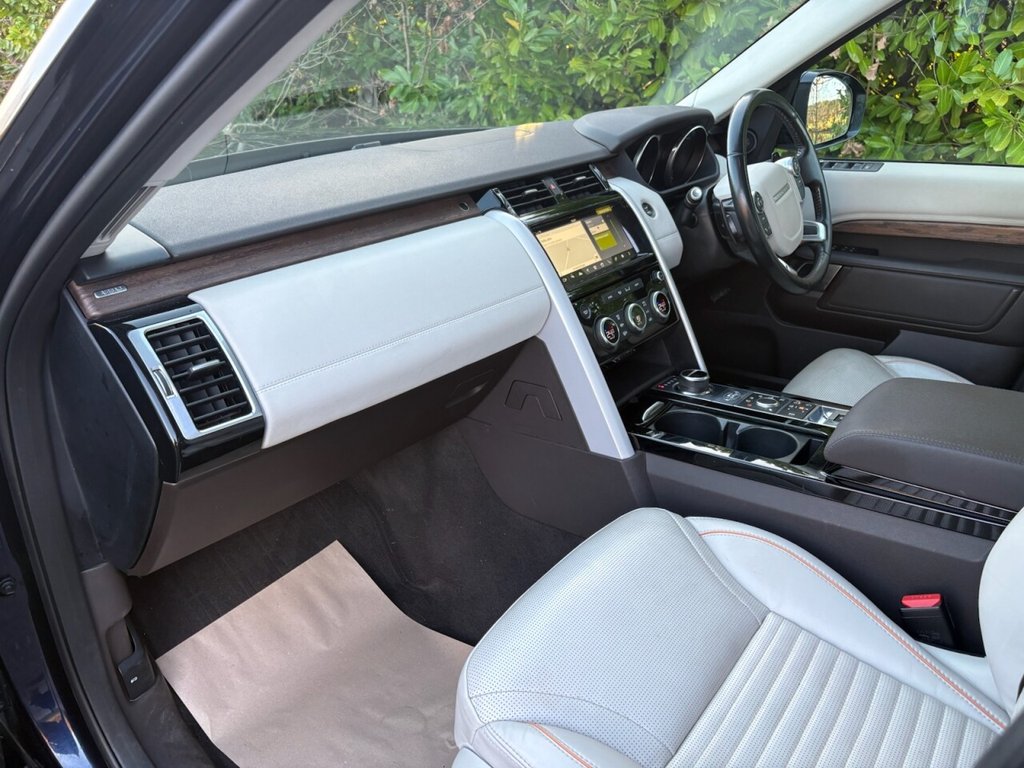 Used Land Rover Discovery 2017 for sale - 76973541: Photo 12