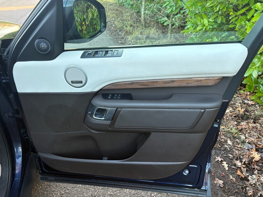 Used Land Rover Discovery 2017 for sale - 76973541: Photo 23