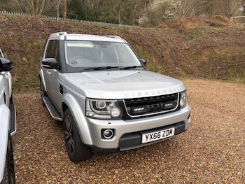 Used Land Rover Discovery 2016 for sale - 77693230: Photo