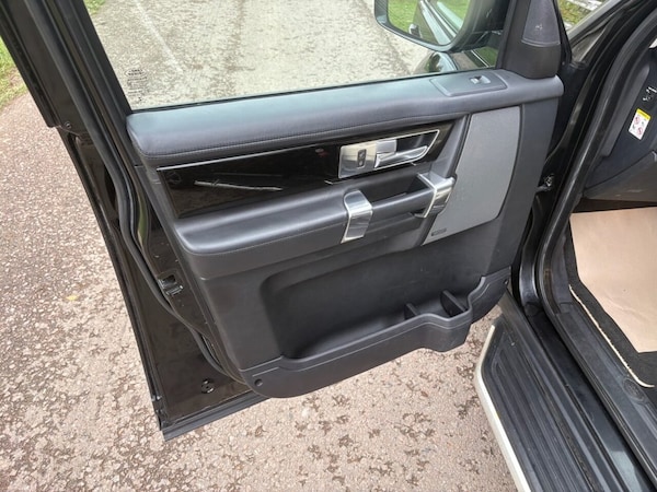 Used Land Rover Discovery 4 2015 for sale - 76236092: Photo 23