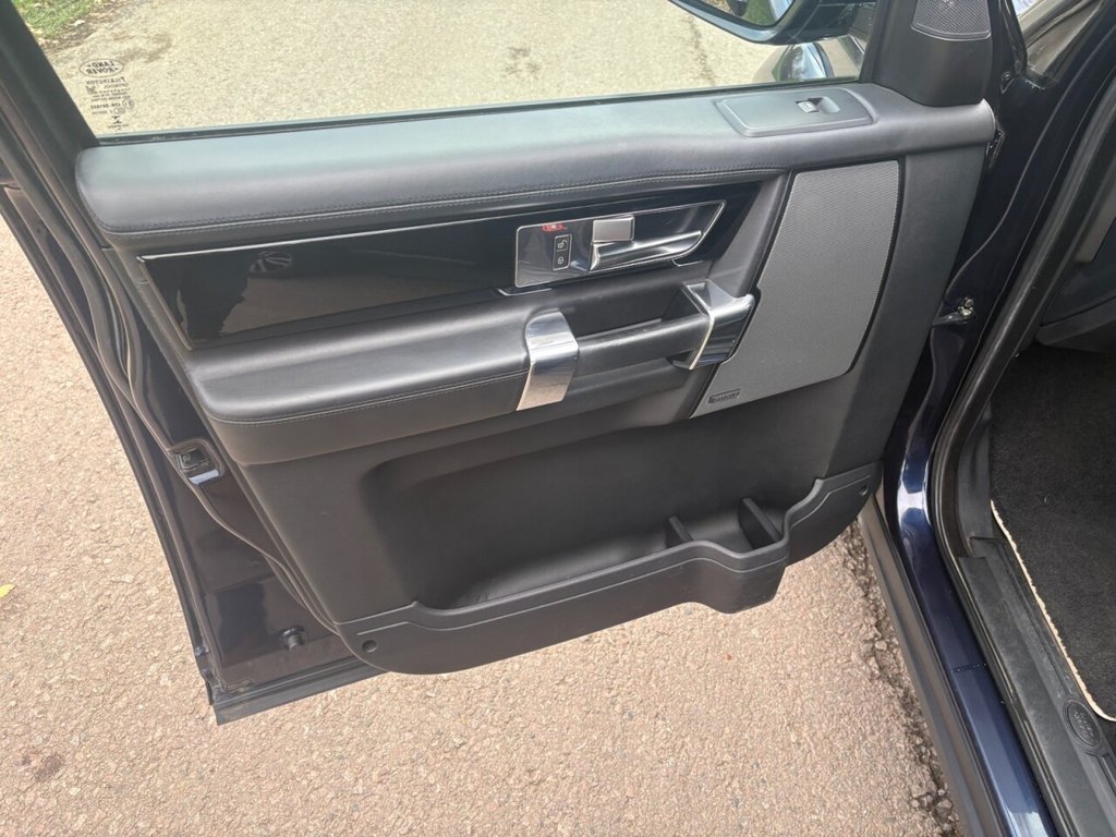 Used Land Rover Discovery 4 2015 for sale - 76632307: Photo 22