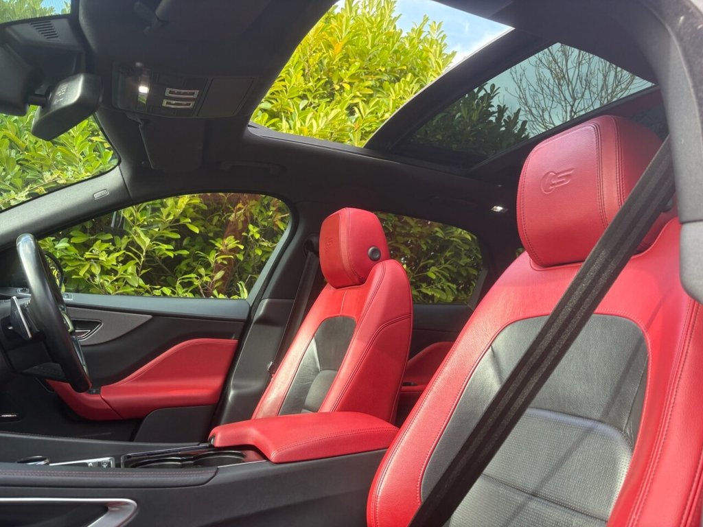 Used Jaguar F-Pace 2016 for sale - 76333649: Photo 14