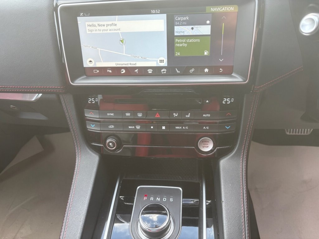 Used Jaguar F-Pace 2016 for sale - 76333649: Photo 15