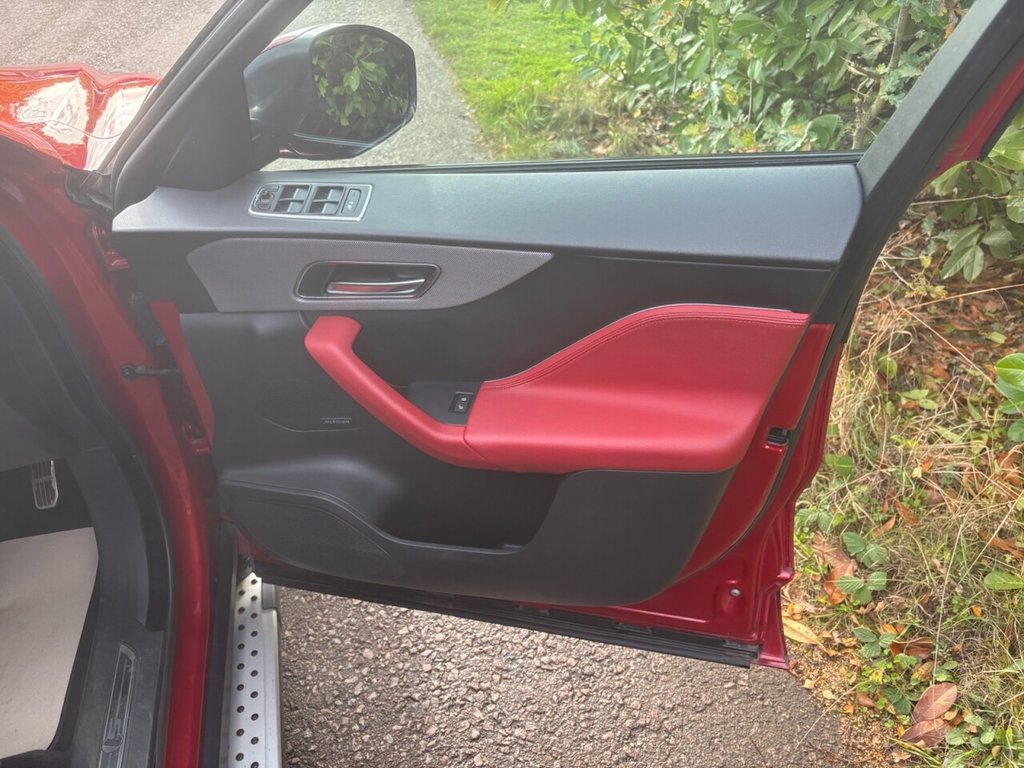 Used Jaguar F-Pace 2016 for sale - 76333649: Photo 23