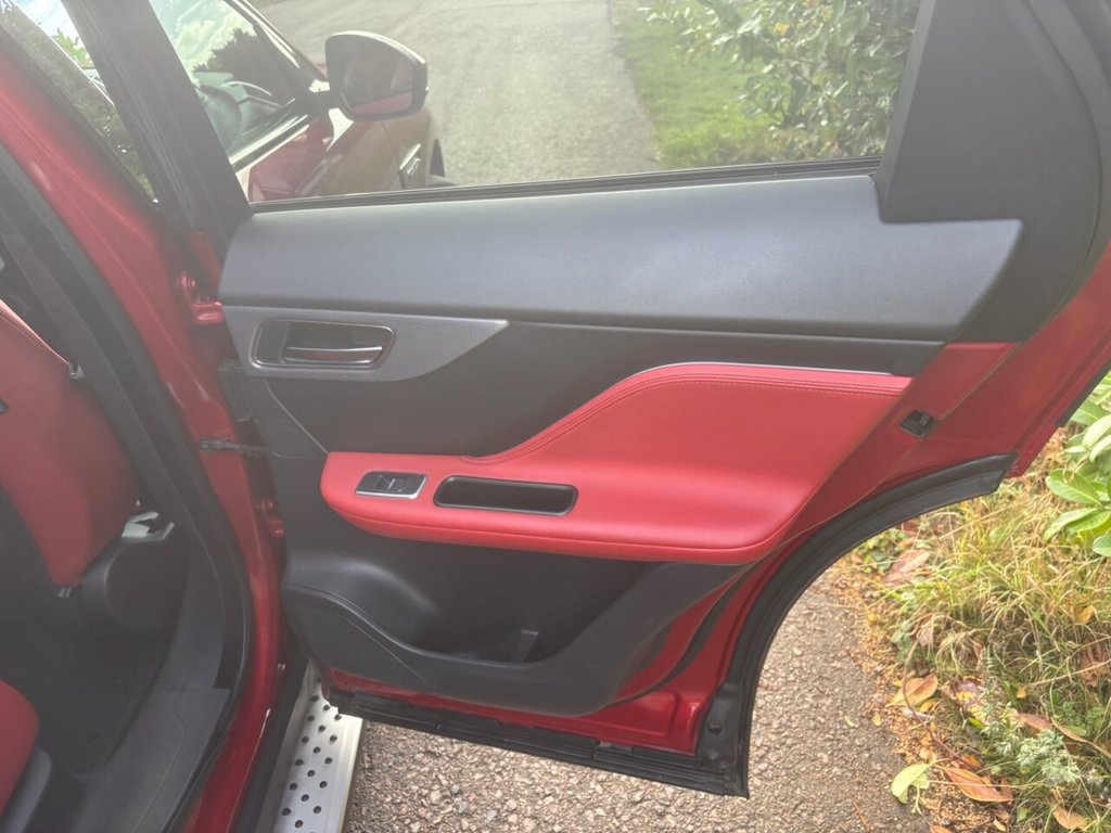 Used Jaguar F-Pace 2016 for sale - 76333649: Photo 26