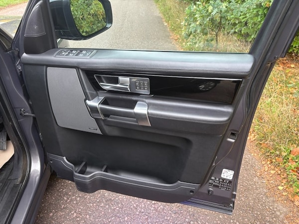 Used Land Rover Discovery 4 2016 for sale - 76236094: Photo 21