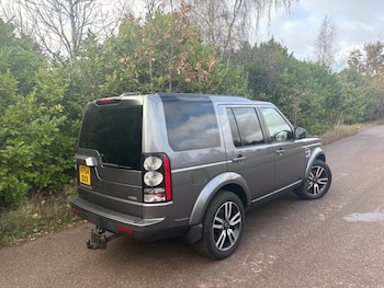 Used Land Rover Discovery 4 2015 for sale - 76632290: Photo