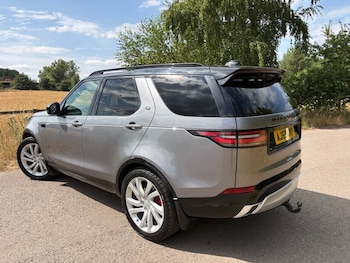 Used Land Rover Discovery 2019 for sale - 79233903: Photo
