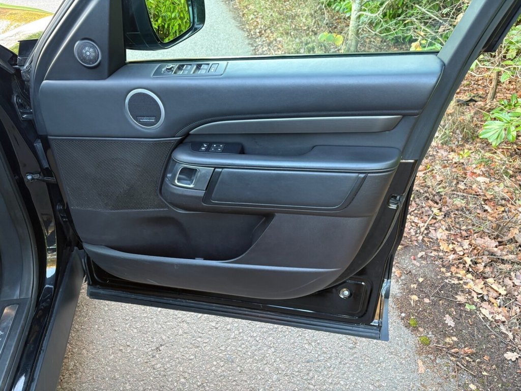 Used Land Rover Discovery 2017 for sale - 76632218: Photo 21