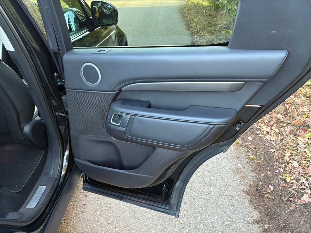 Used Land Rover Discovery 2017 for sale - 76632218: Photo 24