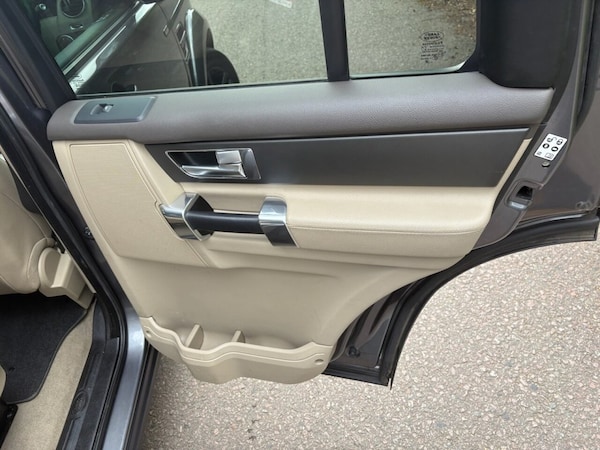 Used Land Rover Discovery 4 2015 for sale - 75703610: Photo 24