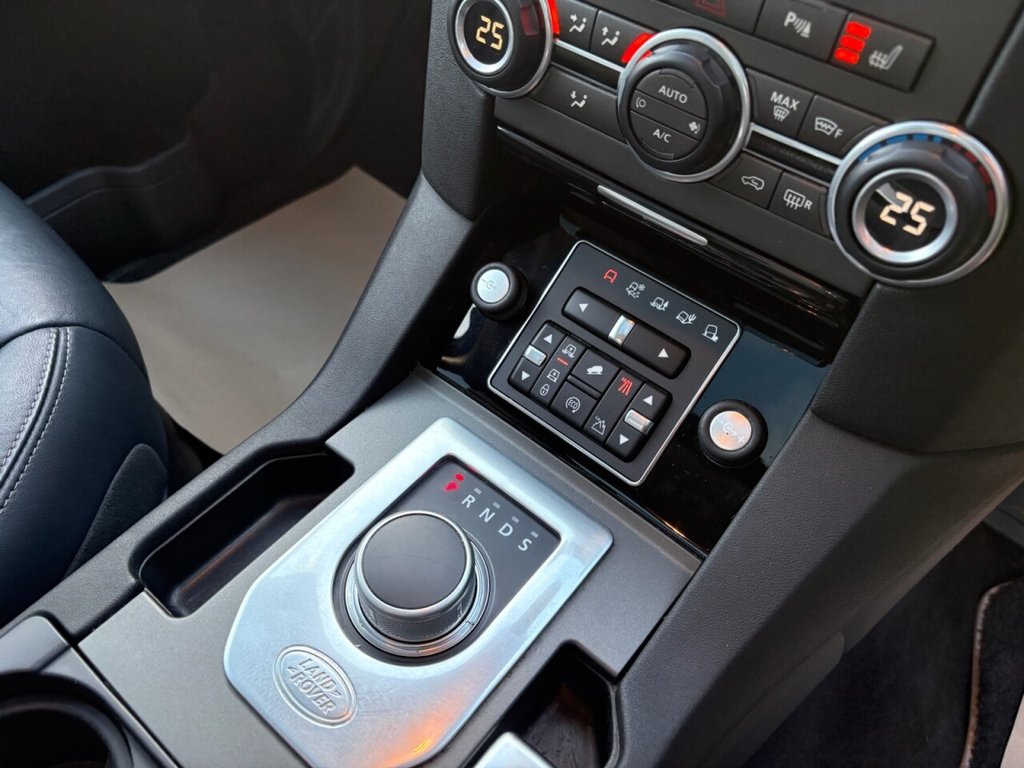 Used Land Rover Discovery 4 2016 for sale - 76934680: Photo 14