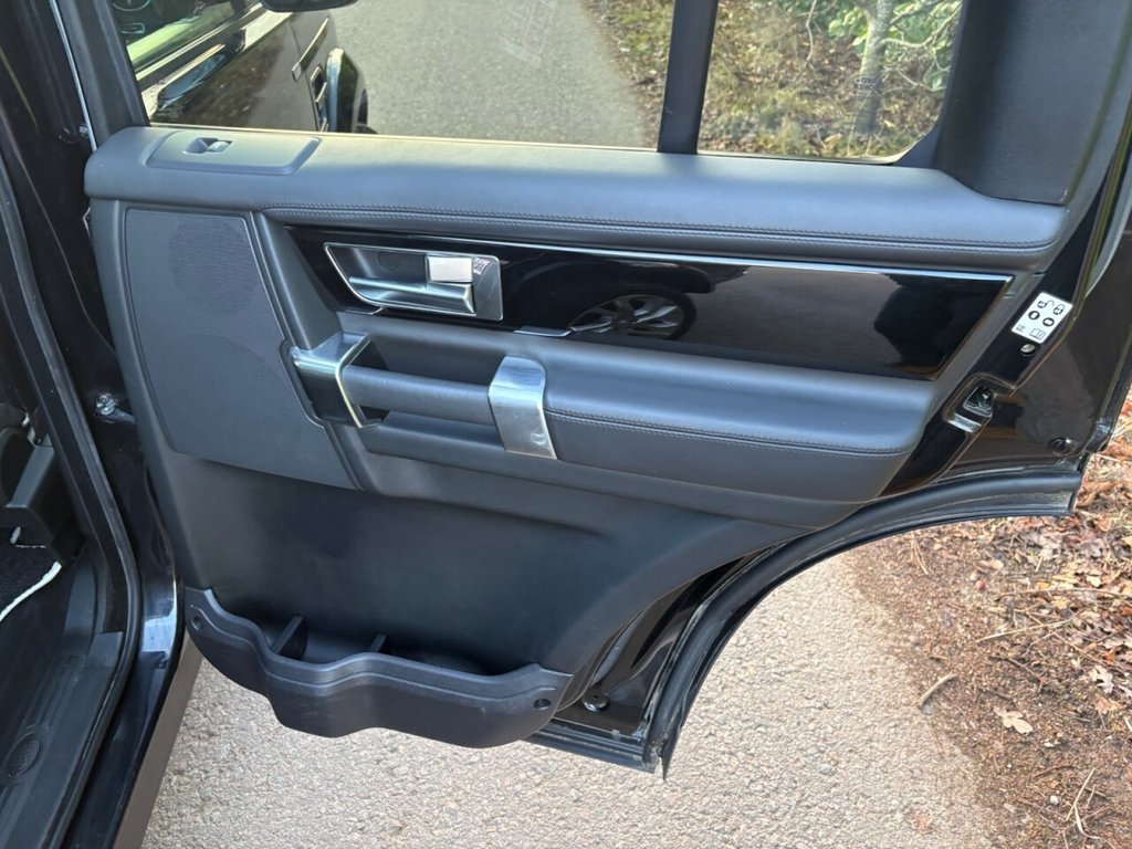 Used Land Rover Discovery 4 2016 for sale - 76934680: Photo 25